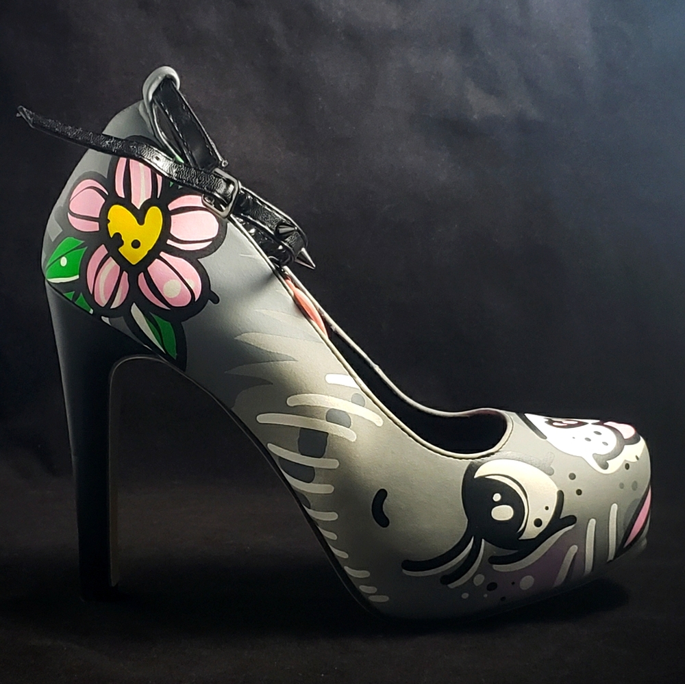 IRON FIST SEXY KITTY PUMPS SIZE 7